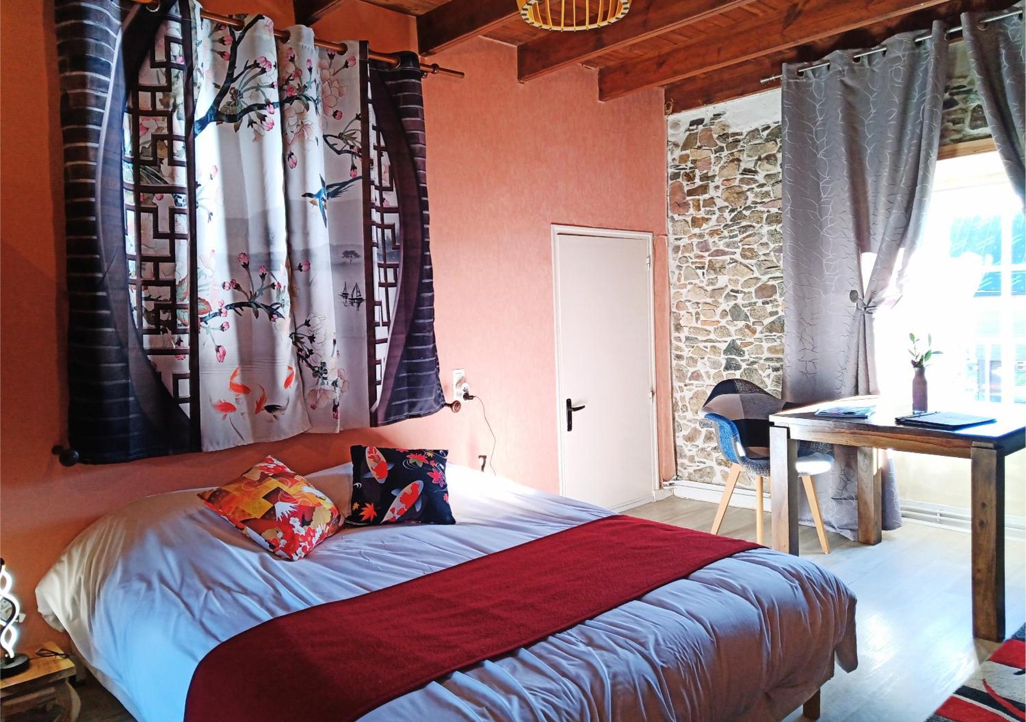 Domaine La Synchronicite - Et D'hotes Saint-Sauveur-Villages